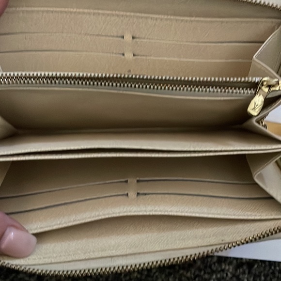 Sold Authenticated Vuitton Zippy Damier Azur Wallet Code CA2190 Cert of Auth - Picture 3 of 8